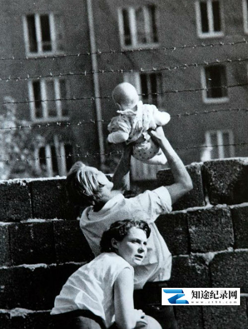 [BBC] 柏林墙秘史 The Secret Life of the Berlin Wall-知途纪录片网盘资源下载